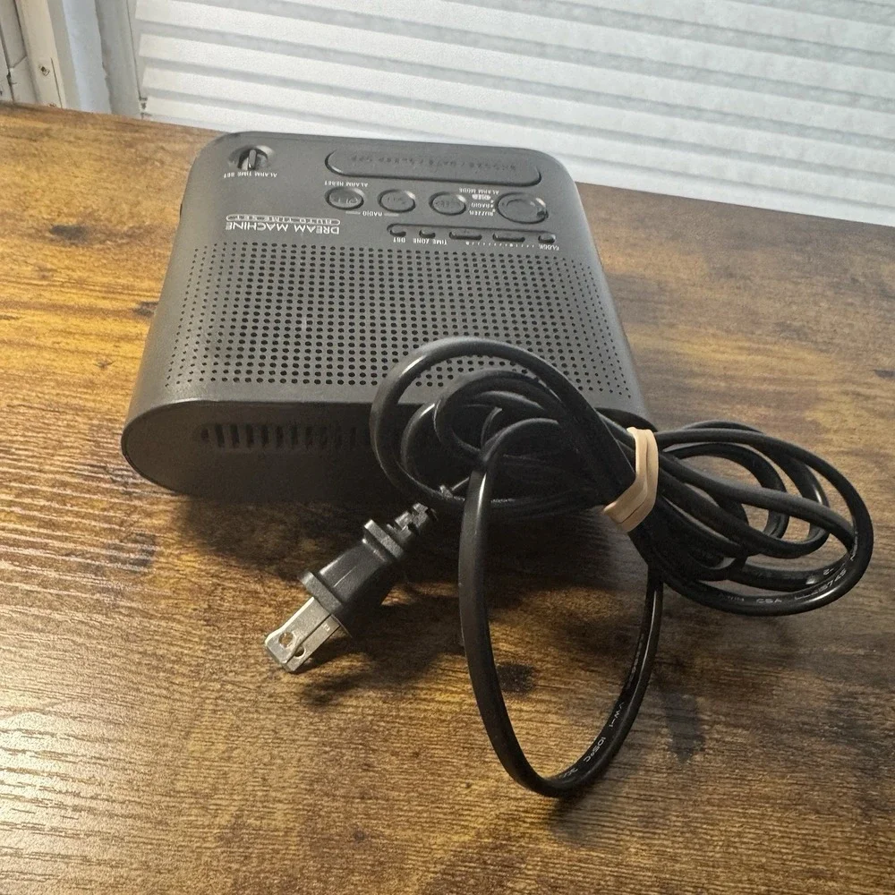 Sony Dream Machine‎ AM/FM Alarm Clock Radio Model ICF-C218 Auto Time Set